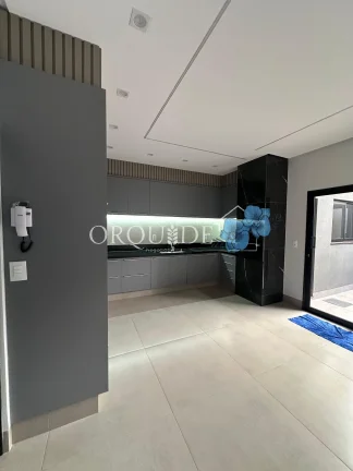 Imagem Excelente Casa à Venda em Rio Verde-GO, Residencial Canaã: 3 Quartos, 1 Suíte, 1 Sala, 3 Banheiros, 2 vagas, 127m². Confira!