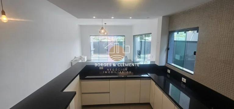 Imagem Sobrado Moderno com Suíte Master e Acabamento Premium no Jardim Maristela