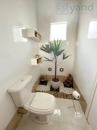 Imagem Imperdível oportunidade: Casa à venda em na cidade de - 3 quartos, 1 suíte, 2 salas, 3 banheiros, 4 vagas de garagem, 166m².