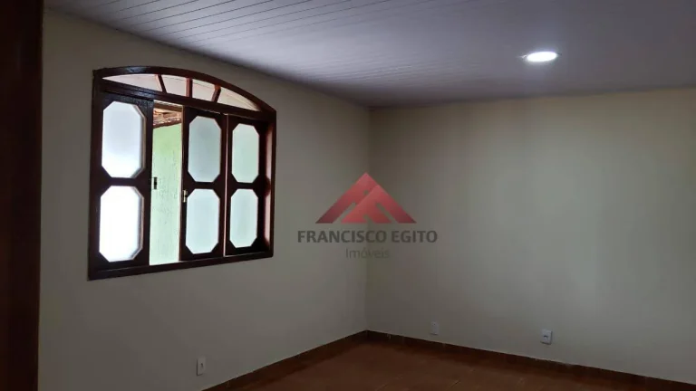 Imagem Sobrado com 3 dormitórios à venda, 250 m² por R$ 850.000,00 - Centro - São Gonçalo/RJ