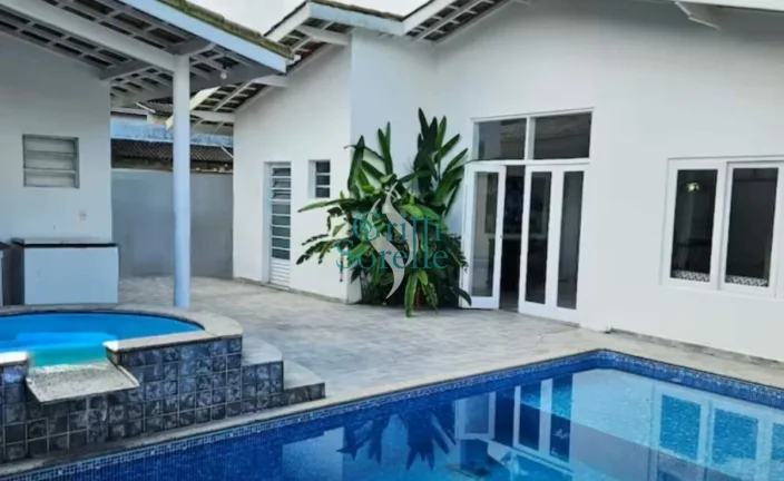 Imagem Casa em Condomínio à Venda em Horto Florestal - Ubatuba/SP.