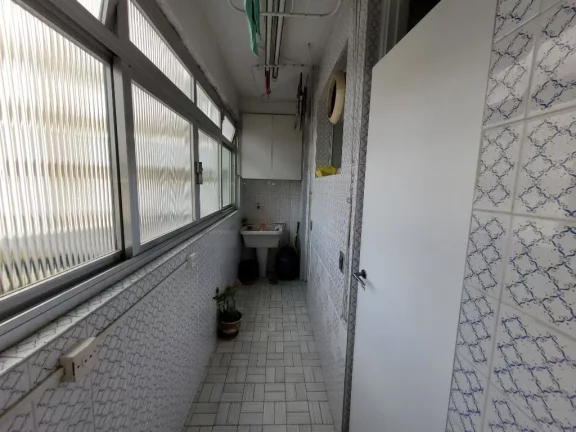 Imagem PITANGUEIRAS- UMA QUADRA DO MAR , LOCALIZAÇÃO ESPETACULAR , 02 VAGAS DE GARAGEM NO PRÉDIO.