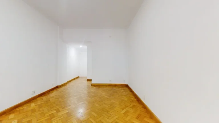 Imagem Apartamento 140M², 3Q, 1 Suíte, 2 Banheiros, 1 Vaga, Academia, Armários.