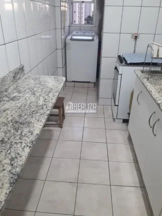 Imagem Apartamento de 2 dormitórios à venda no Condomínio Edifício Cerradão, bairro Mercês, em Uberaba - Completo e pronto para morar!