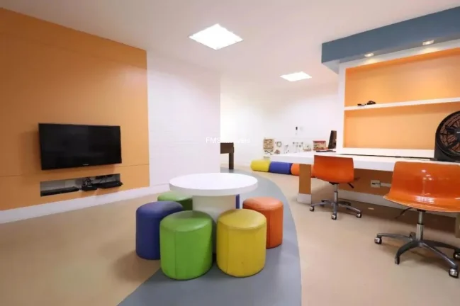 Imagem Apartamento à venda no Campo Belo, São Paulo-SP: 3 quartos, 1 suíte, 1 sala, 4 banheiros, 136m² de área. Venha conferir!