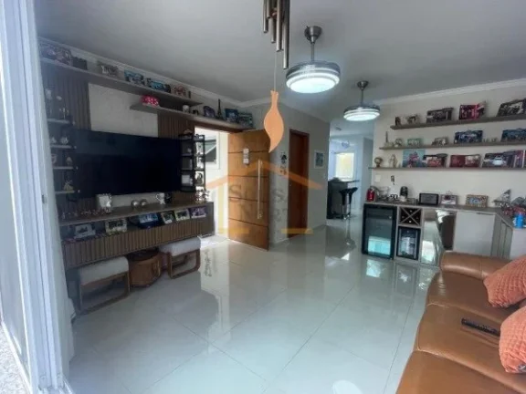 Imagem Casa em Condomínio Fechado!
Excelente casa, 3 dormitórios, sendo 1 suíte, lavabo, cozinha planeja...