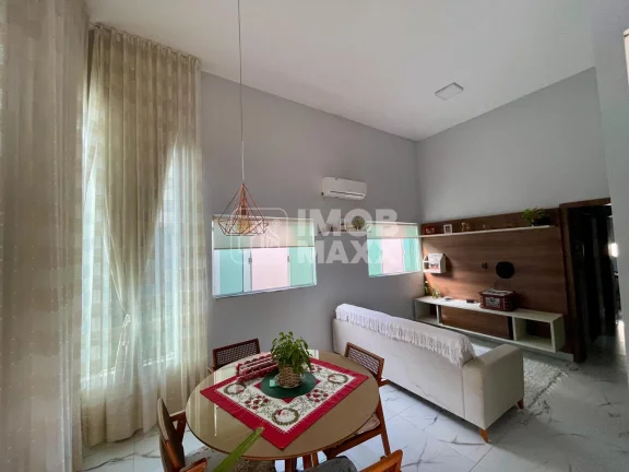 Imagem Casa à venda no Setor Habitacional Contagem, Brasília: 280m², 3 quartos, 1 suíte, 2 banheiros. R$670.000.