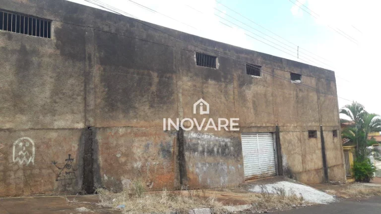 Imagem Galpão, 300 m² - venda por R$ 1.000.000 ou aluguel por R$ 2.700/mês - Setor Social - Itumbiara/GO
