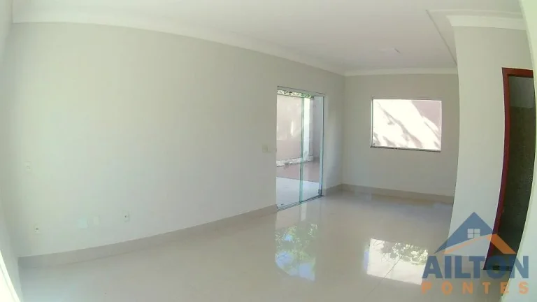 Imagem Casa Duplex com 03 Quartos à Venda na Praia do Morro - Guarapari/ES