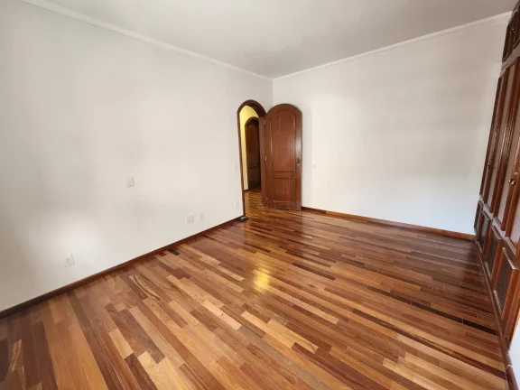 Imagem Apartamento reformado sendo 334 m² 4 dormitórios, 2 suítes , 3 vagas - Boqueirão