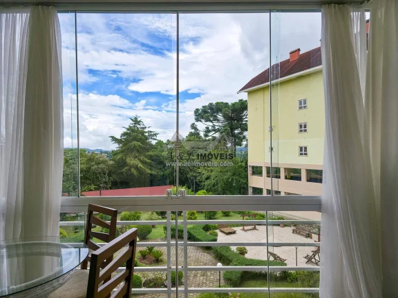 Imagem Apartamento 2 Dorms com Lareira e Vista para o Vale — Campos do Jordão