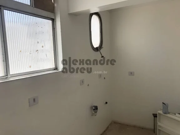 Imagem Apartamento reformado com 2 dormitórios em Moema à venda