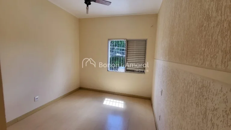 Imagem Excelente oportunidade em uma das regiões mais desejadas! Imóvel espaçoso com 3 dormitórios, sal...