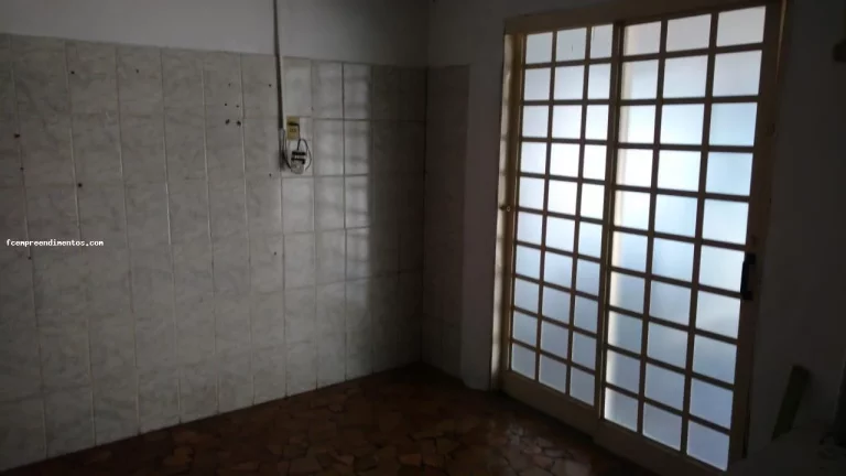 Imagem Casa para Venda em Limeira, Jardim Hortência, 3 dormitórios, 1 banheiro, 1 vaga
