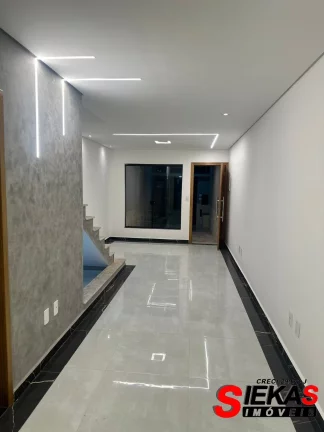 Imagem Imperdível! Casa à venda na Penha de França, São Paulo-SP: 3 quartos, 1 sala, 1 banheiro, 2 vagas de garagem, 130,00 m².