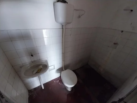 (LJ2234) Um box medindo 50m² localizado no bairro Franciscanos