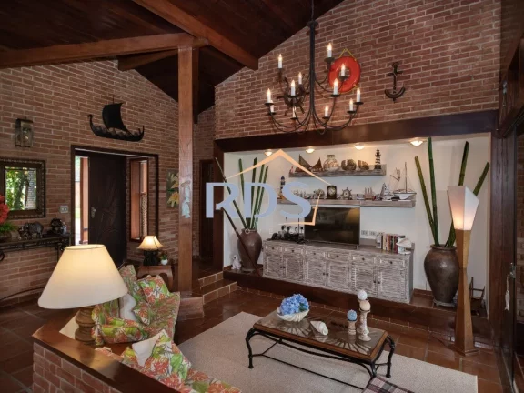Imagem Linda casa Ubatuba pé na areia ! 592m² 06 suítes ! Oportunidade única