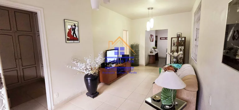 Imagem Casa com 2 salas, varanda, 3 quartos, copa coz., depend., a de serv., quintal, vaga 3 carros, à venda, 185 M², por R$ 1.300.000 – Grajaú - Rio de Janeiro / RJ.