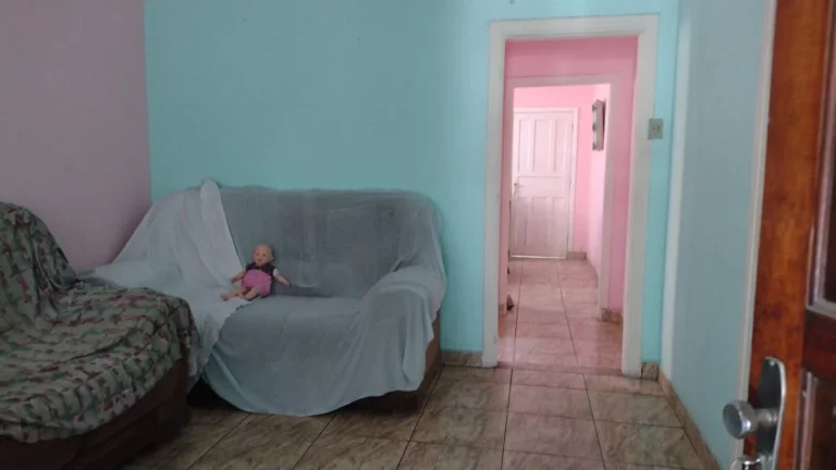 Imagem CASA TERREA COM EDICULA E TARRAÇO RENDA EXTRA