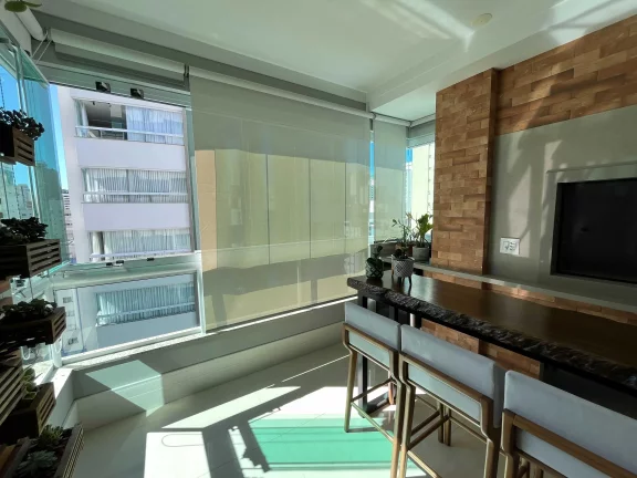 Imagem Apartamento duplex finamente mobiliado 3 suítes e 2 vagas no Centro de Balneário Camboriú/SC