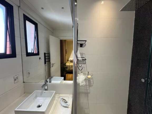 Imagem Apartamento à venda com 4 dormitórios, 3 suítes e 2 vagas - Gonzaga / Santos