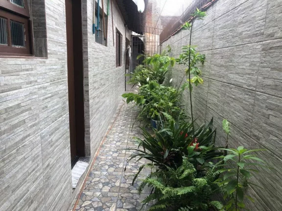 Imagem Casa com 2 dormitórios à venda, 90 m² por R$ 350.000,00 - Maracanã - Praia Grande/SP
