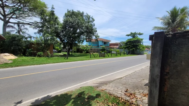 Imagem Locação mensal em Itapoá, Casa frente mar, vista para Baia da Babitonga