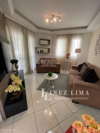Imagem Apartamento para Temporada em Itapema, meia praia, 3 dormitórios, 1 suíte, 2 banheiros, 2 vagas
