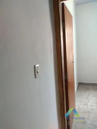 Imagem SANTO ANDRÉ Sobrado 81 M², 2 dormitórios, ótima localização e valor !!