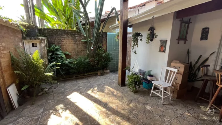 Imagem Casa Geminada a 100m da Orla do Itaguá Ubatuba/SP - Localização Privilegiada
