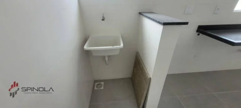 Imagem Sobrado com 1 dormitório à venda, 61 m² por R$ 300.000,00 - Mirim - Praia Grande/SP