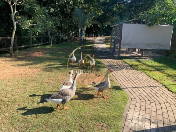 Imagem Casa Sobrado, 3 Dormitórios ( 1 suíte), 250m², Condomínio Mantiqueira, Sjc