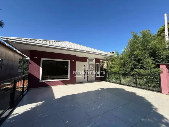 Imagem Casa com 3 dormitórios à venda, 150 m² por R$ 850.000,00 - Albuquerque - Teresópolis/RJ