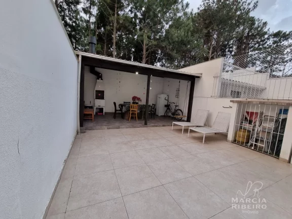 Imagem Casa Geminada no bairro Ingleses do Rio Vermelho com 3 dormitórios