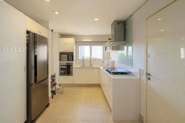 Imagem Apartamento à venda na Vila Olímpia, com 3 suítes, 3 vagas.