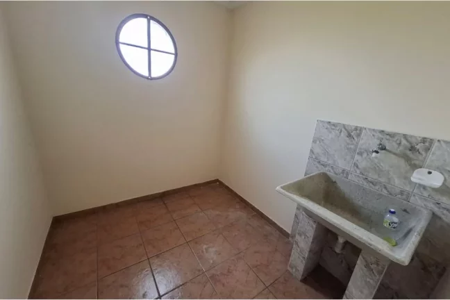 Imagem Casa para locação com 290m², 3 dormitórios, sendo 1 suíte, 4 vagas de garagem coberta e edícula com quarto e banheiro por R$4.500,00 - Vila Jaguara-SP