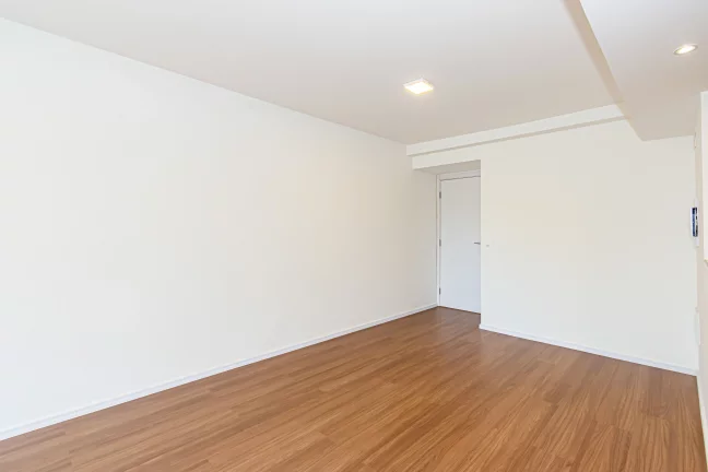 Imagem VENDO LINDO APTO DE 02 DORMITÓRIOS NO CONDOMÍNIO VILLA REAL!