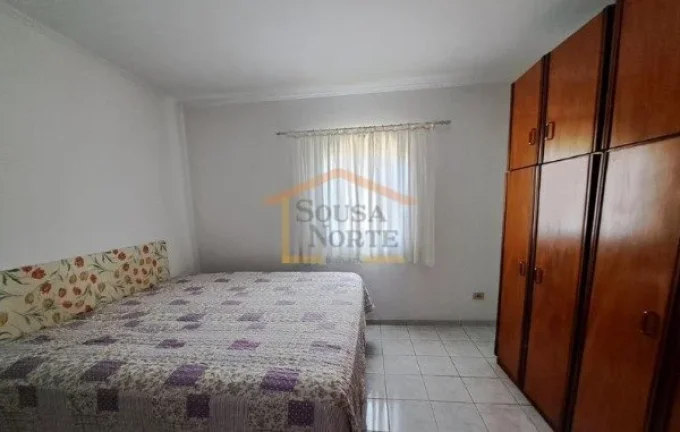 Imagem Sobrado com 210 m² de área útil, bem arejada e com excelente iluminação natural. Possui 3 dormi...