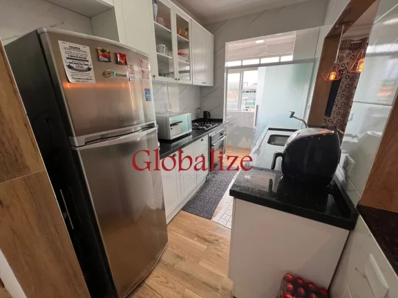 Imagem APARTAMENTO 02 DORMITÓRIOS, R$415.000,00, TODO REFORMADO, COZINHA AMERICANA, PRÓXIMO À PRAIA, 01 VAGA DE GARAGEM SUFICIENTE