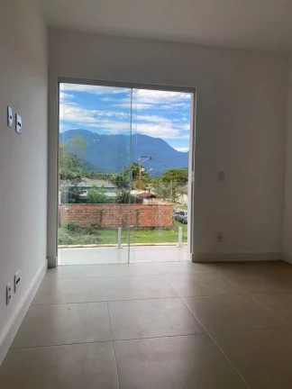 Imagem Casa em Condomínio para Venda em Guapimirim / RJ no bairro Cotia