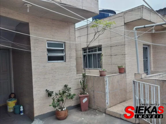 Imagem Casa à venda no Tatuapé, São Paulo-SP, com 3 quartos, 1 sala, 3 vagas de garagem e 155m² !