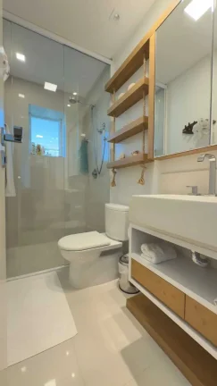 Imagem Apartamento alto padrão com 3 suítes e 3 vagas de garagem na Praia Brava Itajaí/SC