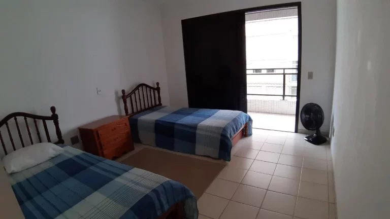 Imagem PITANGUEIRAS- UMA QUADRA DA PRA COM LINDA VISTA MAR , 02 VAGAS DE GARAGEM , MARAVILHOSA A´REA DE LAZER.