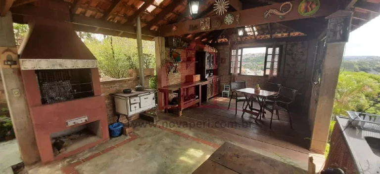 Imagem Imperdível oportunidade: Casa à venda no Centro de Franco da Rocha-SP, com 4 quartos, 1 suíte, 2 salas e mais!