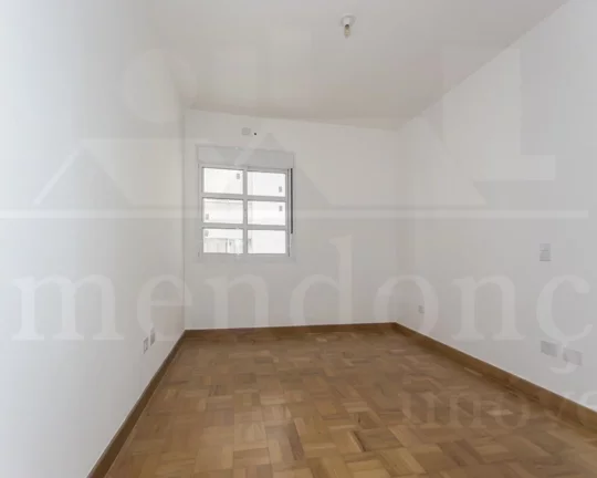 Imagem Belíssimo apartamento, totalmente reformado , amplas janelas, ensolarado, 04 dormitórios , banheir...