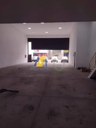 Imagem Galpão para Alugar com 300m² e 5 vagas!!!