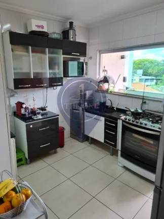 Imagem Casa à venda no Parque Maria Domitila: 2 quartos, 2 suítes, 2 salas, 3 banheiros, 2 vagas, 125m². Conforto e privacidade!