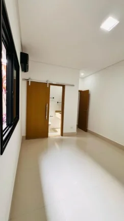 Imagem Casa para Venda em Praia Grande, Caiçara, 3 dormitórios, 2 suítes, 1 banheiro, 2 vagas