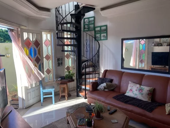 Imagem Sobrado com 3 dormitórios à venda, 181 m² por R$ 750.000,00 - Vila Áurea - Poá/SP