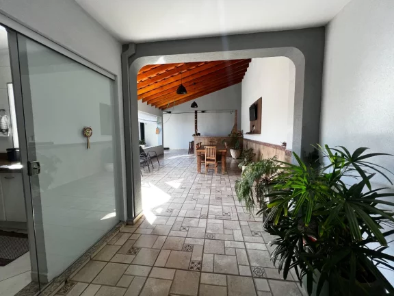 Imagem Sobrado para venda em Jardim Boa Esperança com 3 quartos, sendo 1 suíte, 285m2